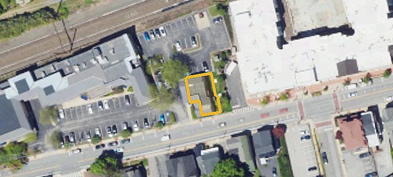 223 King St
