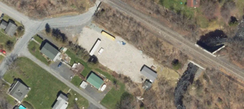 2004 Lakeside Dr