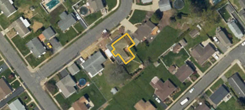 12 Maple Dr