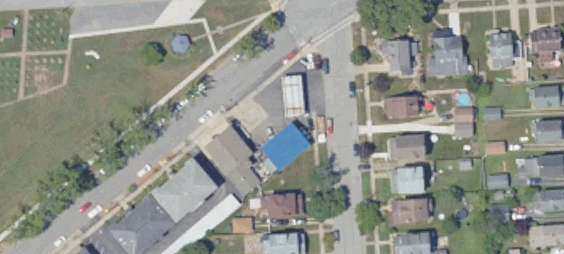 330 Sims St