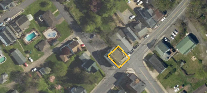 386 Main St