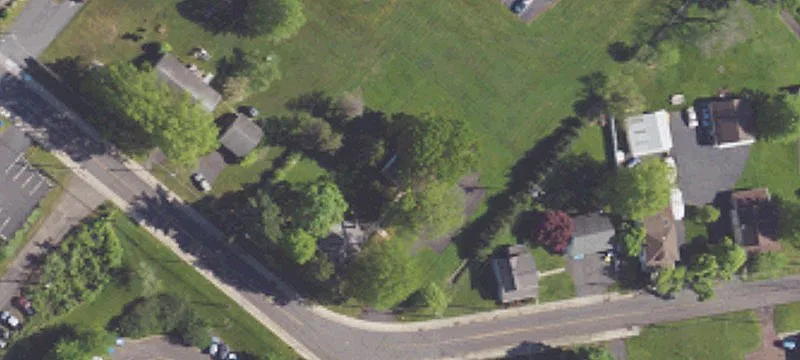 701 Lawn Ave