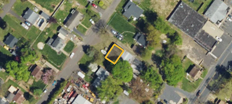 1935 Magee Ave