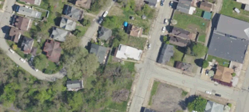 401 Thompson Ave