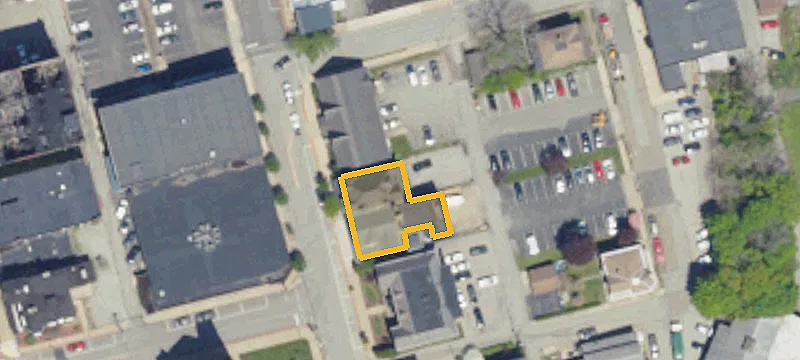 223 Maple Ave