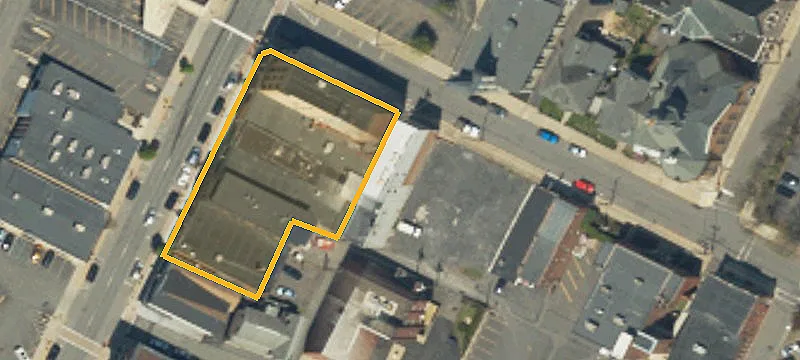 7 Broad St