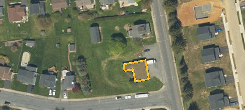 1425 Howertown Rd
