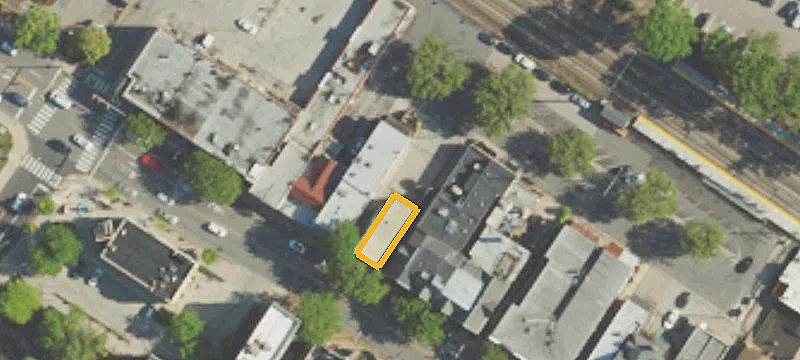 29 Lancaster Ave