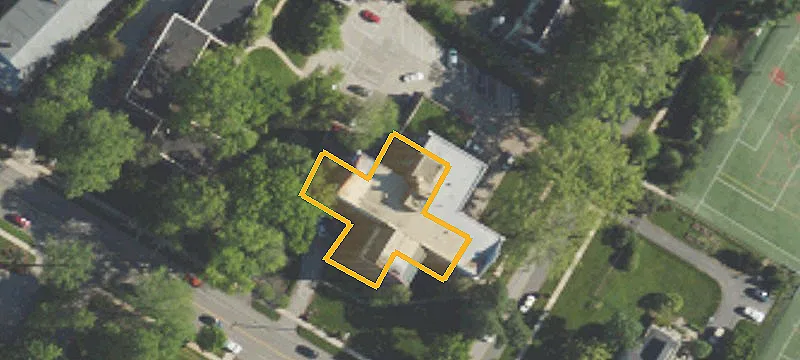 905 Montgomery Ave