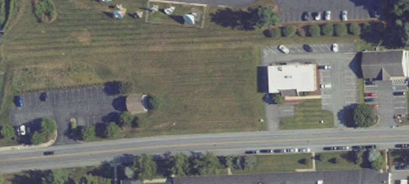 1365 Elm Ave