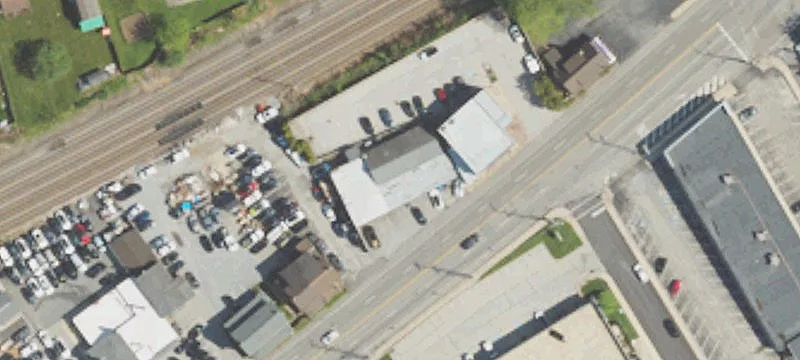 913 Lancaster Ave