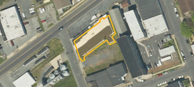 909 New St