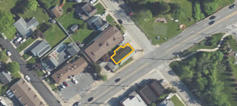 303 Sutton Ave