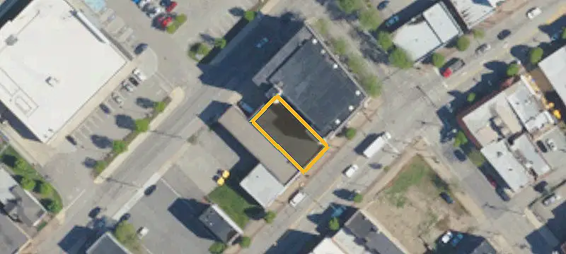 139 8th Ave