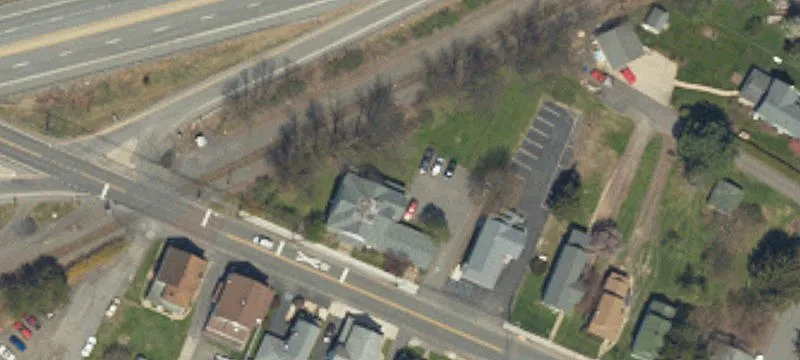 606 Main St