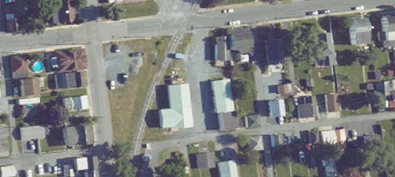 327 2nd St