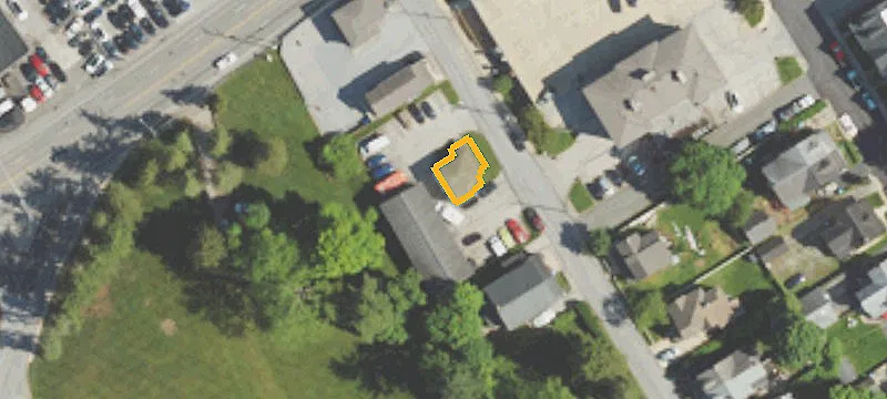 18 Walnut Ave