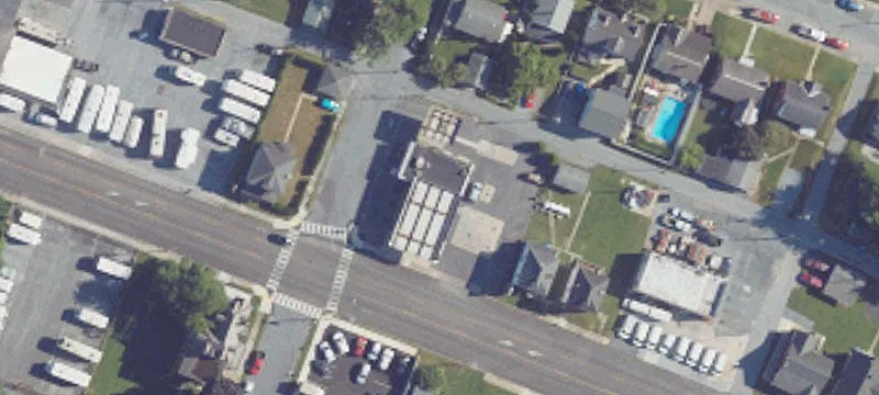 600 2nd St
