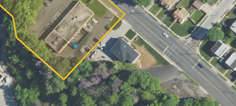 215 Bullens Ln
