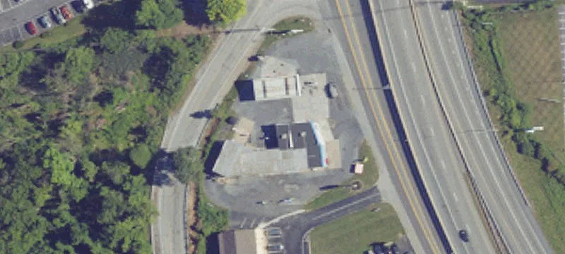 489 Eisenhower Blvd