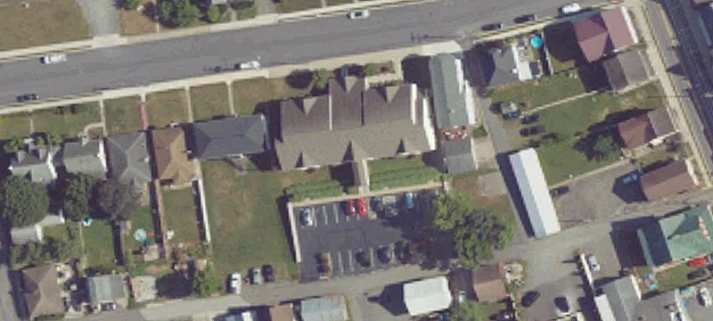 18 Broad St