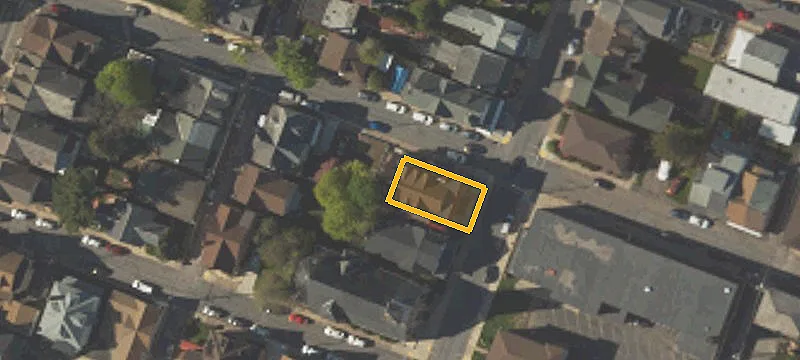 96 Laurel St
