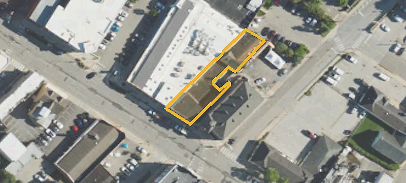 905 Lancaster Ave