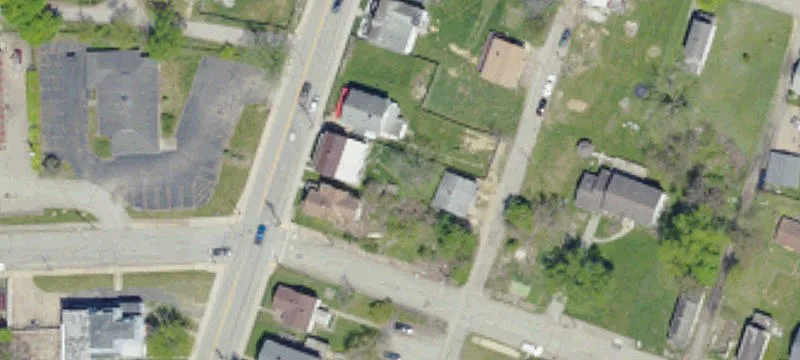 208 Rdg Ave