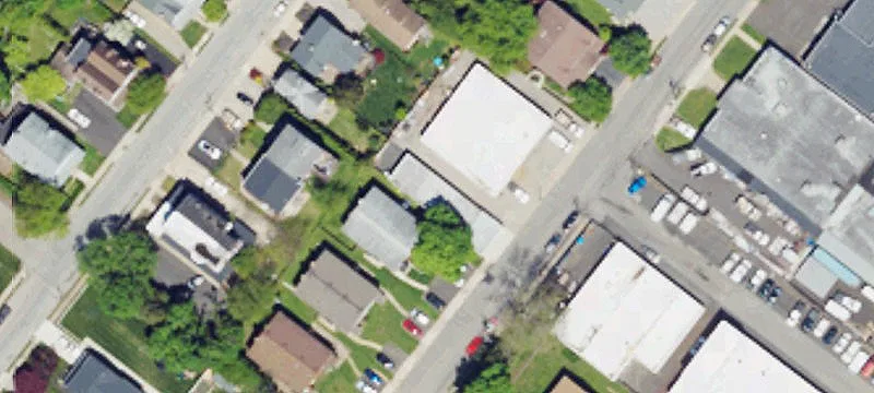 231 Roesch Ave