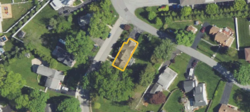 3768 School Ln