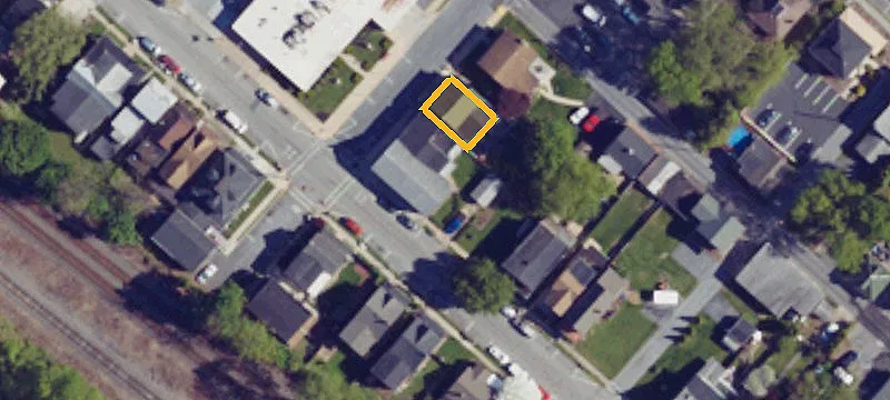 203 2nd St