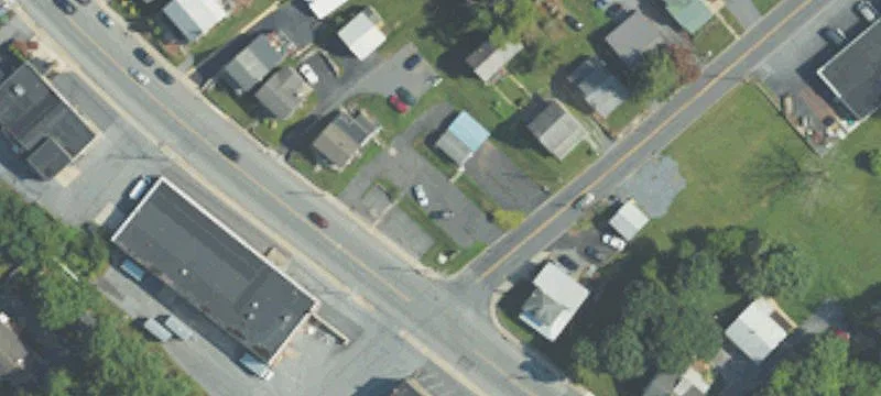 696 Main St