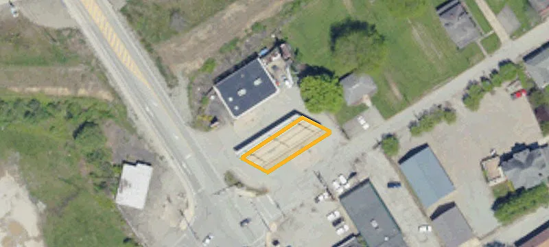 106 Ctr Ave