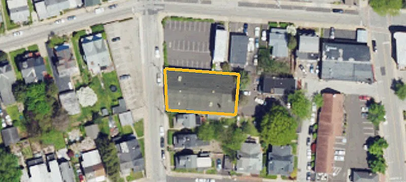 208 Cedar St
