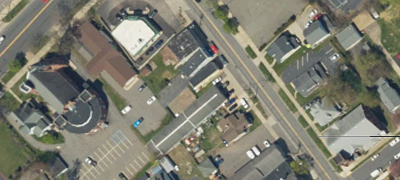 27 8th St