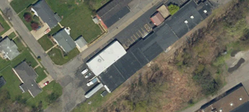 242 R W 8th St