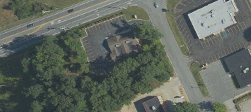 1390 Eisenhower Blvd