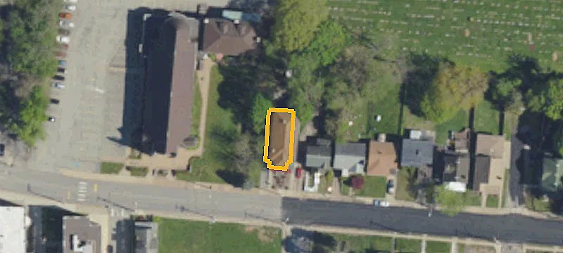 2521 Versailles Ave