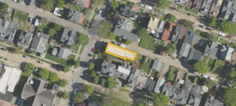 304 Ctr Ave