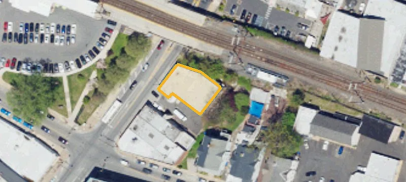 25 Easton Rd