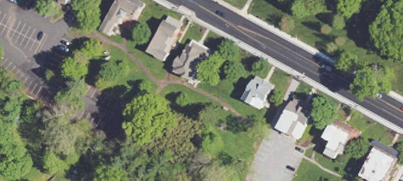 640 Main St