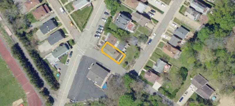 100 Ctr Ave