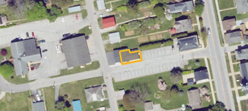 19 Railroad Ave