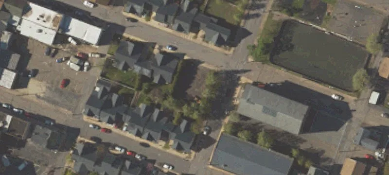 48 Oak St