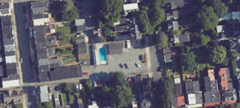 220 Mary St