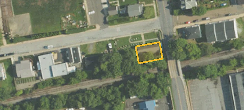 102 Cedar St