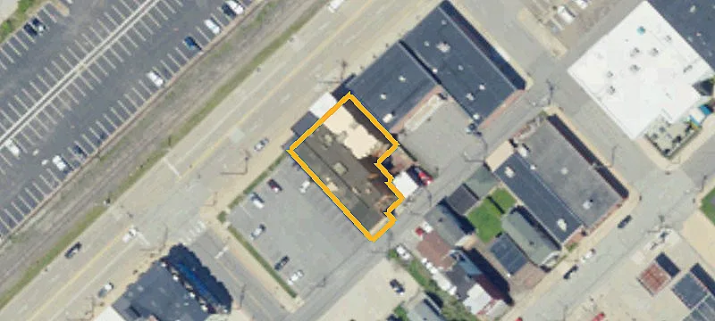 221 Main St