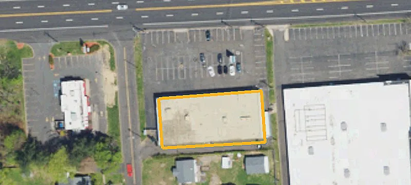 490 Lincoln Hwy