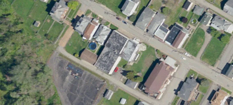1049 Main St