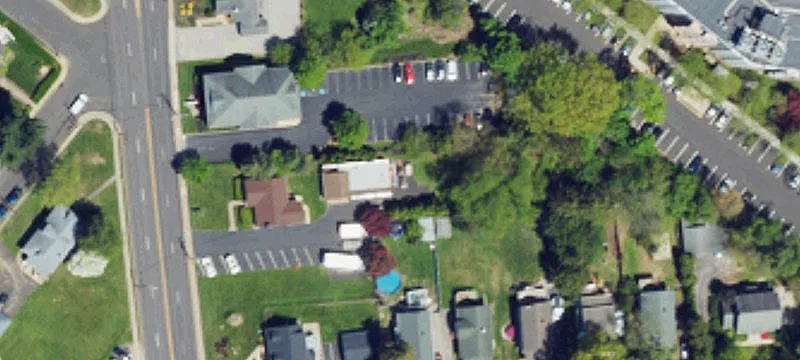 905 Easton Rd